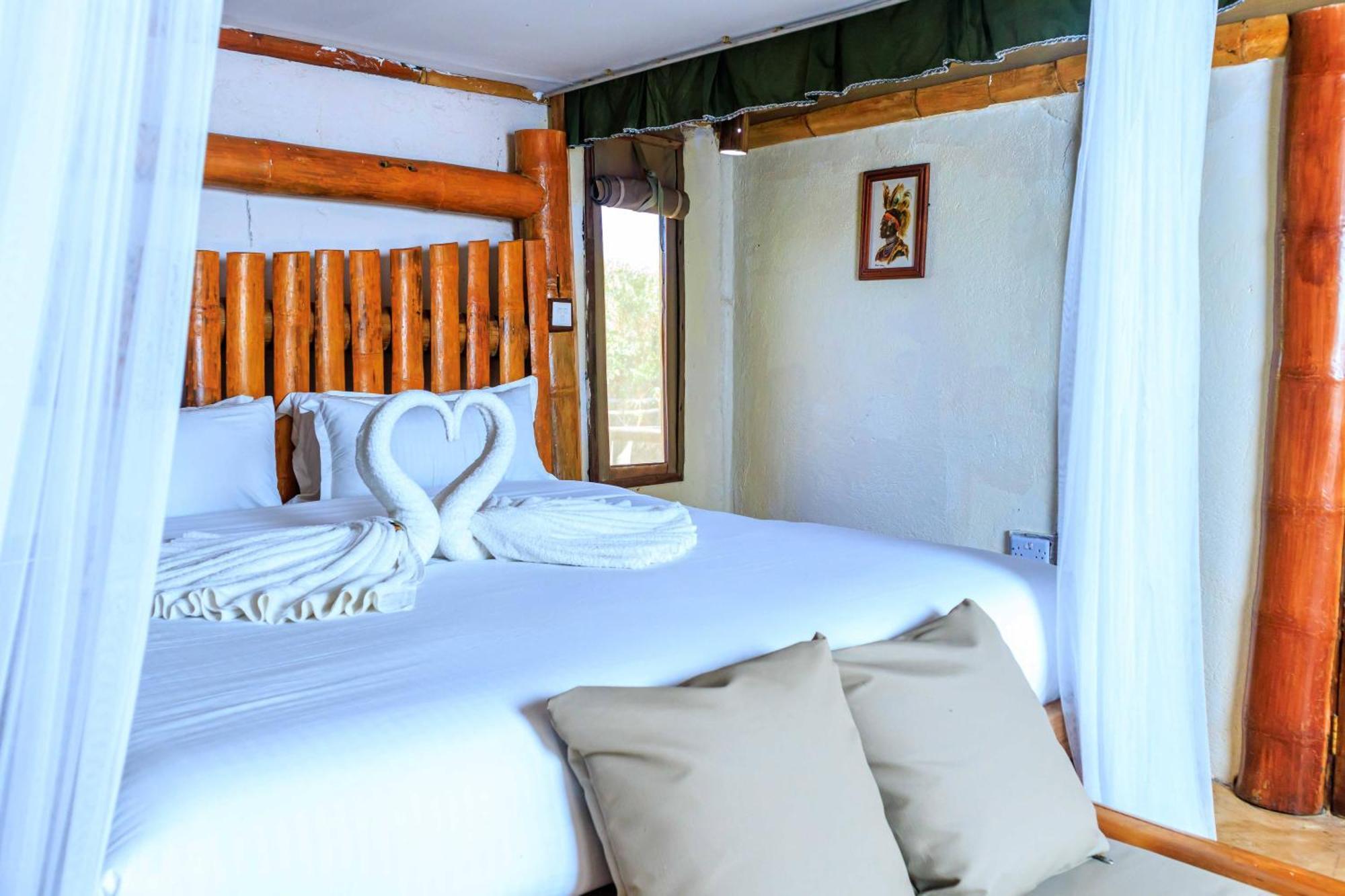 Samburu Elephant Lodge Isiolo Exterior photo